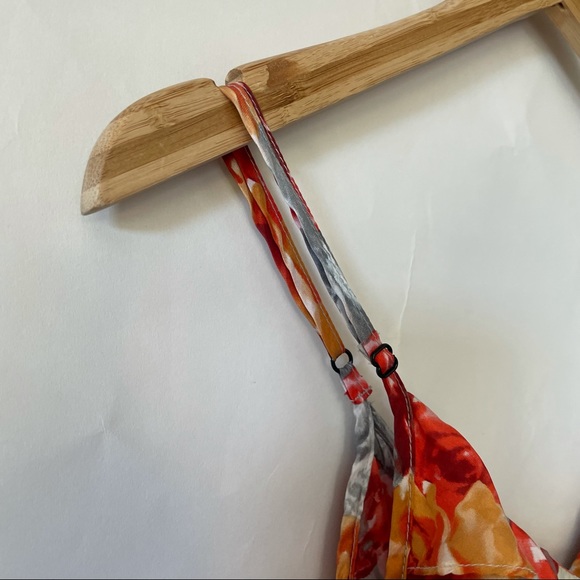 KUT pretty red silk ruffle front v-neck tank L - Picture 6 of 10